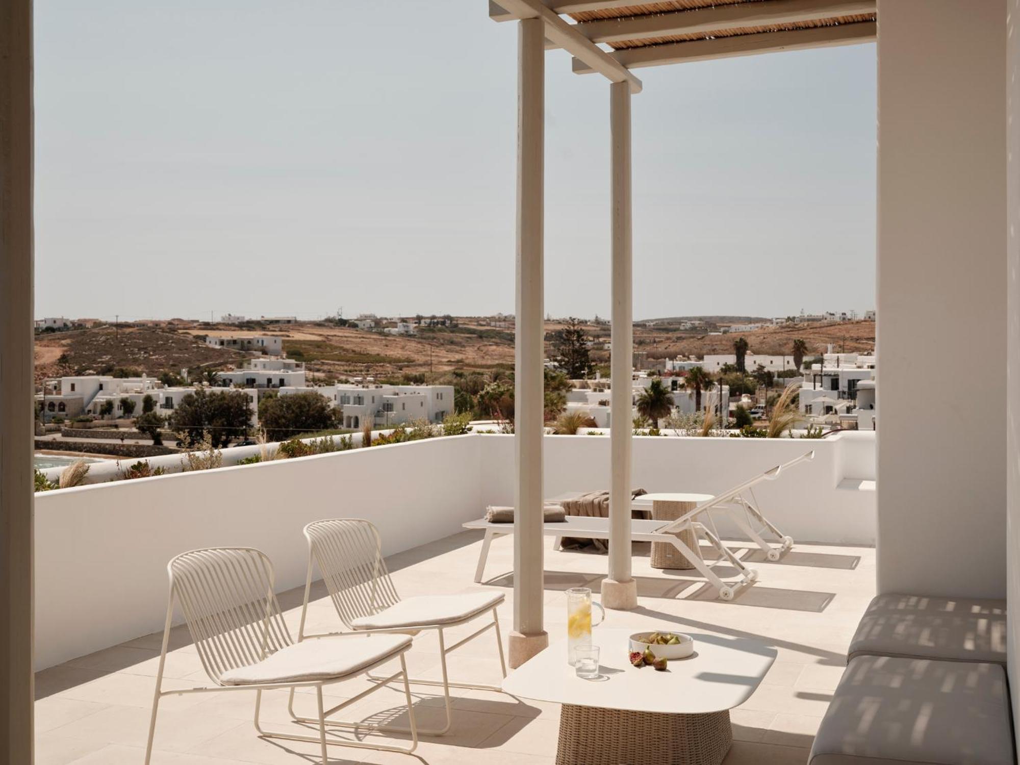 Akria Seaside Suites Naousa  Exterior photo
